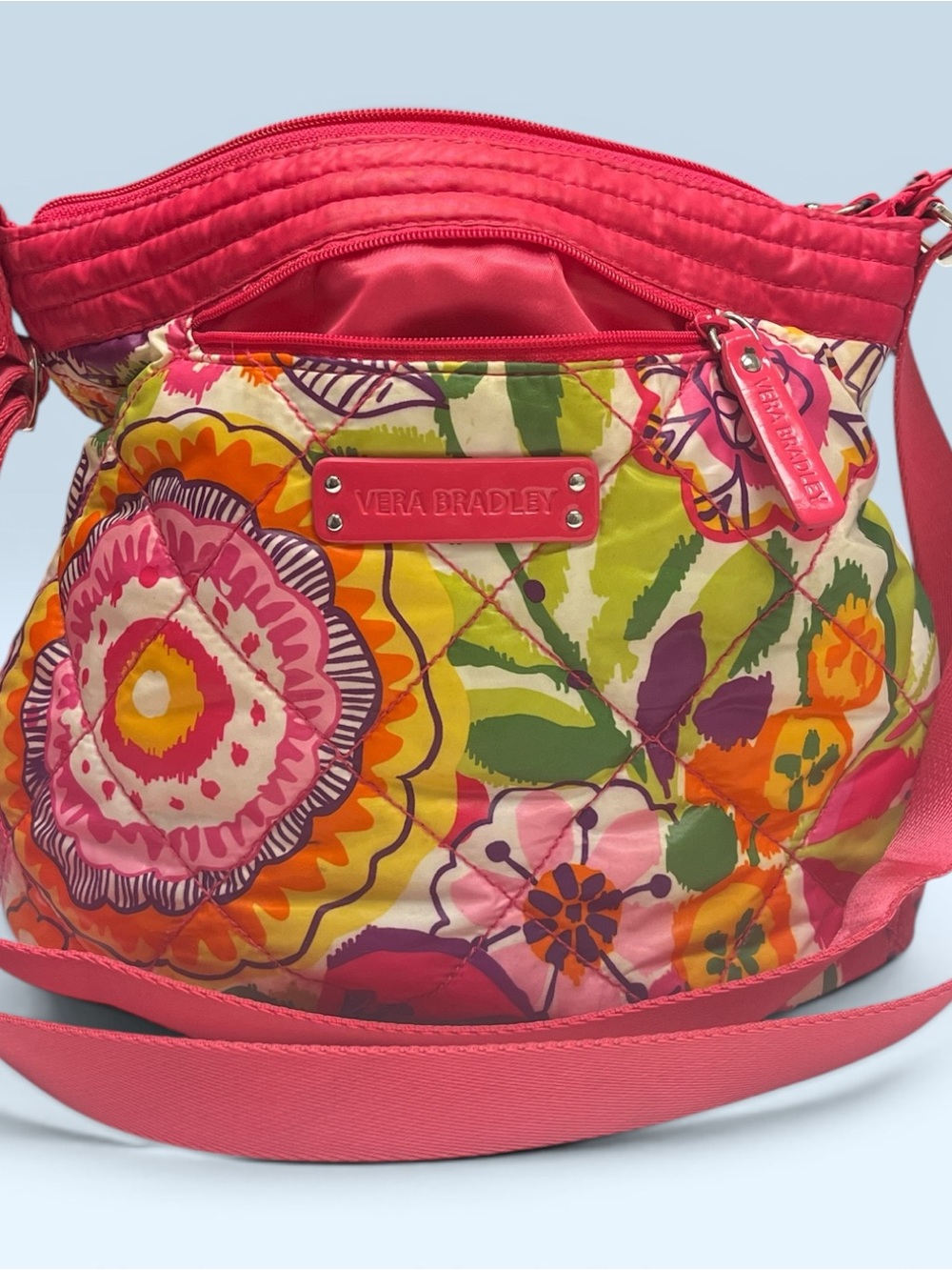 *like new*Vera Bradley’s Pink Floral Quilted Crossbody Bag with Adjustable Strap